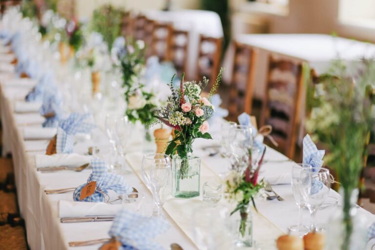 Como Organizar um Casamento Simples e Barato em 2026