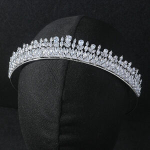 Tiara de Cristais Constelação de Gotas